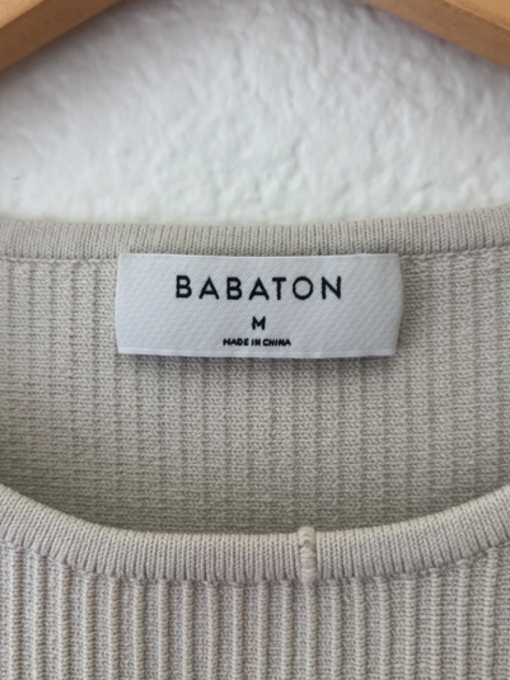 Aritzia Babatón Sculpt Knit Racer cropped tank size Medium - Picture 3 of 7
